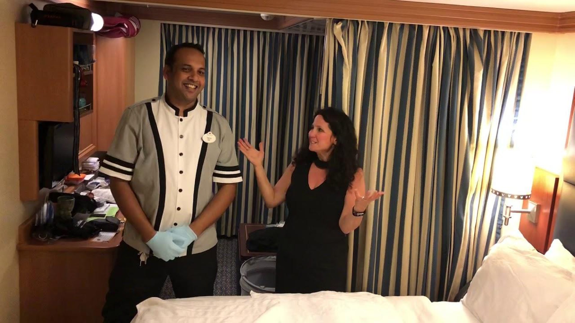 How-to-Make-a-Frog-Towel-Like-They-Do-on-Disney-Cruise-Line